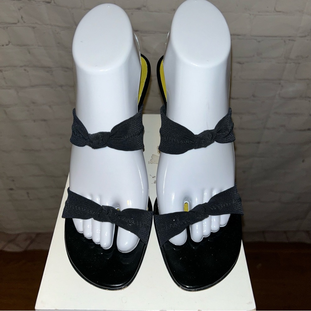 Donald J. Pliner high heeled sandals size 8 M - Picture 3 of 9